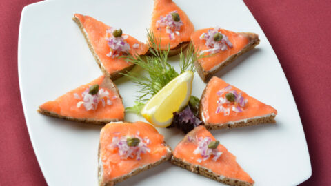 Sandwiches Winnipeg - Lunch Menu - Bailey's Restaurant & Lounge